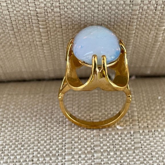 Women Ring Blue Faux Stone Gold Plated Fashion Jewelry Ring Size 7.5 - Picture 9 of 10